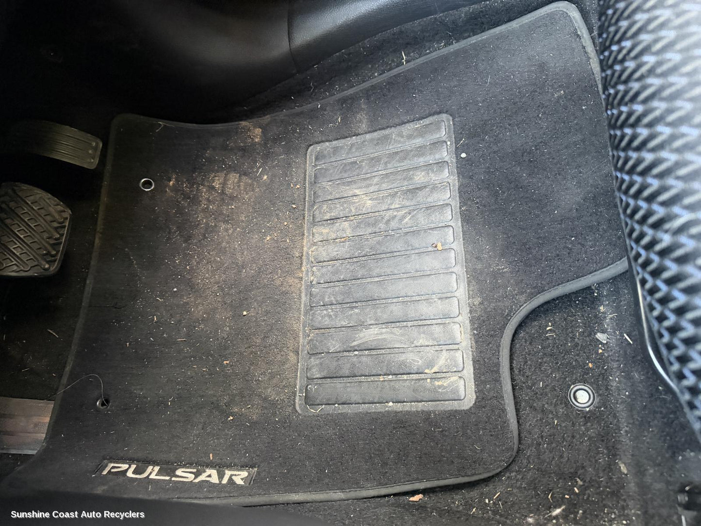 2013-2016 Nissan Pulsar Floor Mats