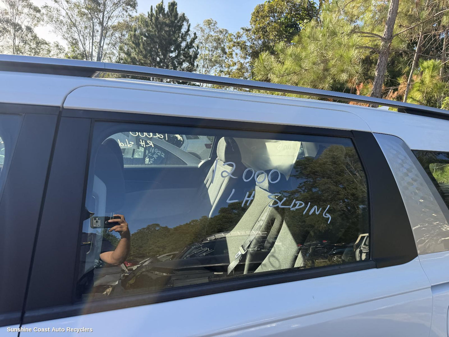 2020-2025 Kia Carnival/grand Carnival Left Rear Door Window