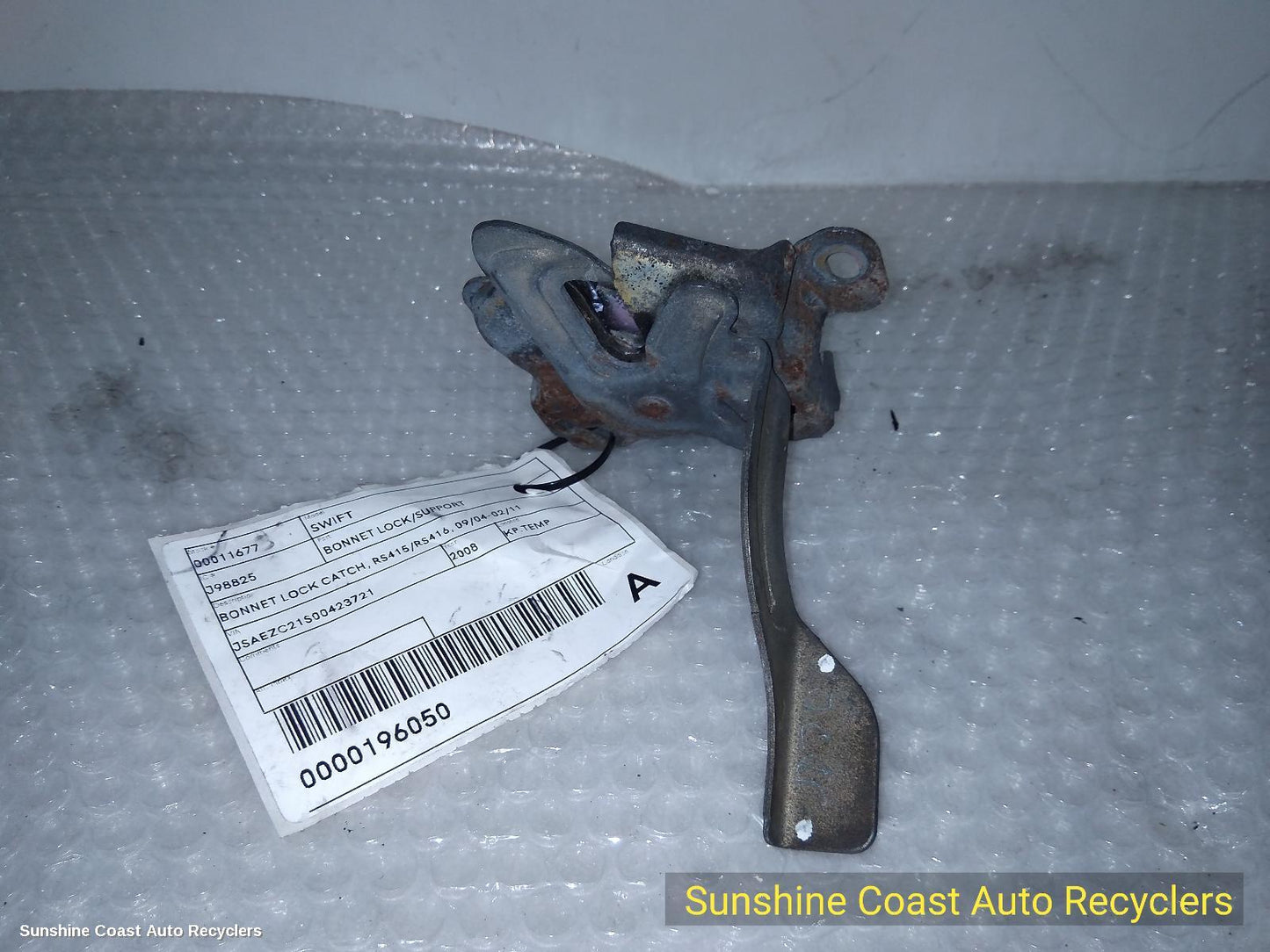 2004-2011 Suzuki Swift Bonnet Lock Support