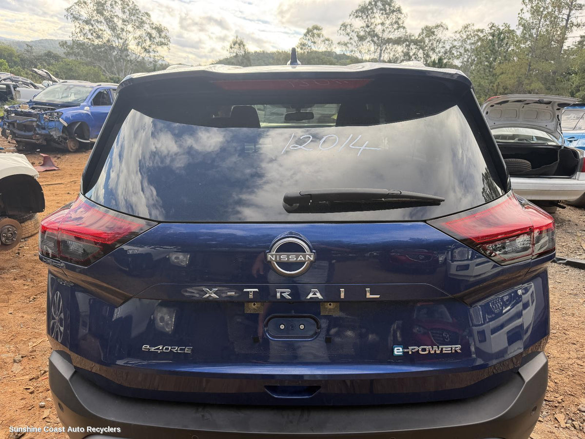 2022-2026 Nissan Xtrail High Level Stoplight