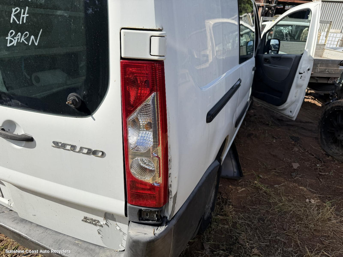 2008-2015 Peugeot Expert Right Taillight