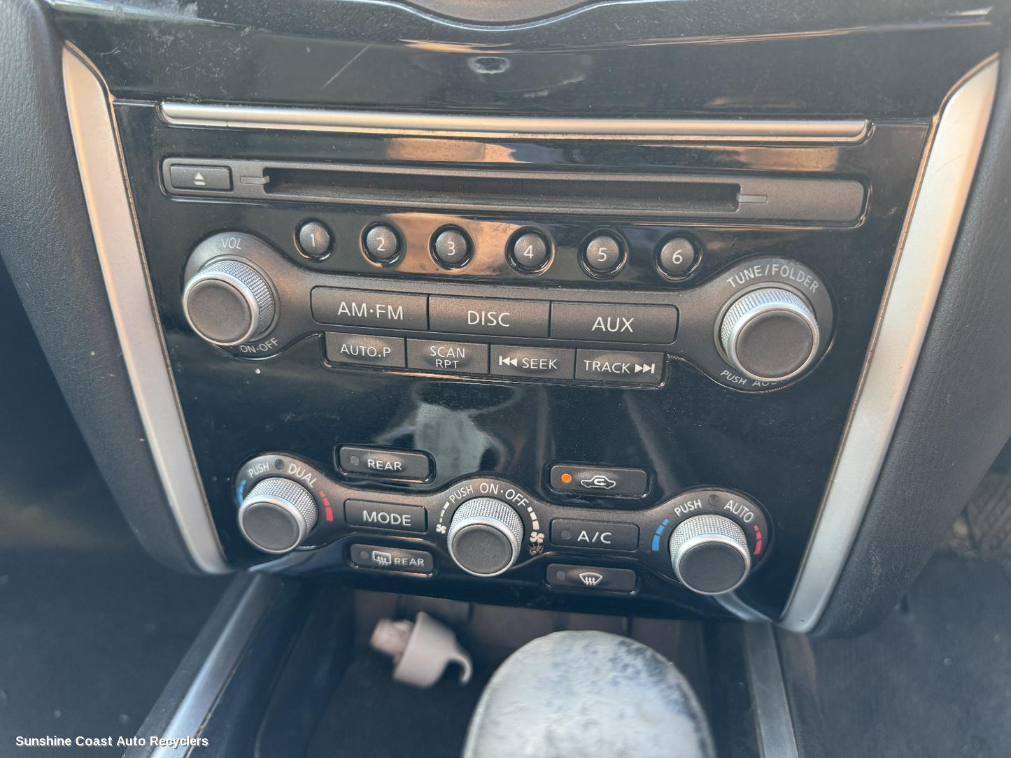 2016 Nissan Pathfinder Radio Cd Dvd Sat Tv