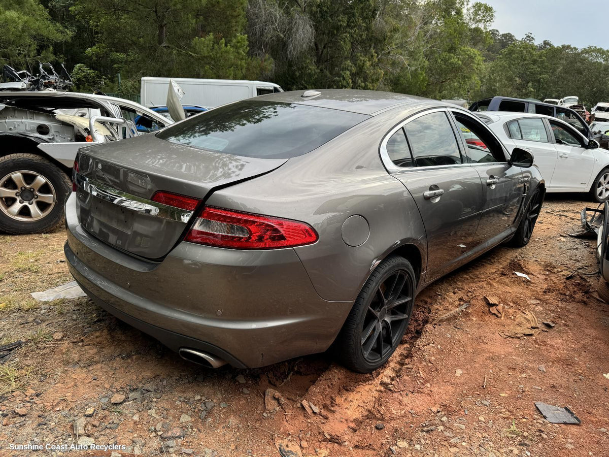 2008-2015 Jaguar Xf Wiper Motor