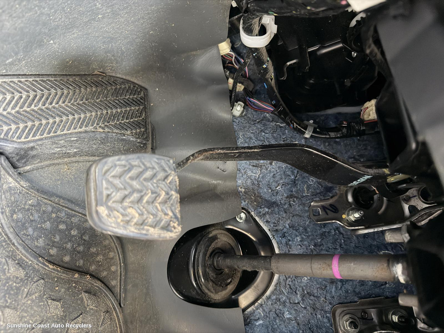 2005-2015 Toyota Hilux Pedal Assembly