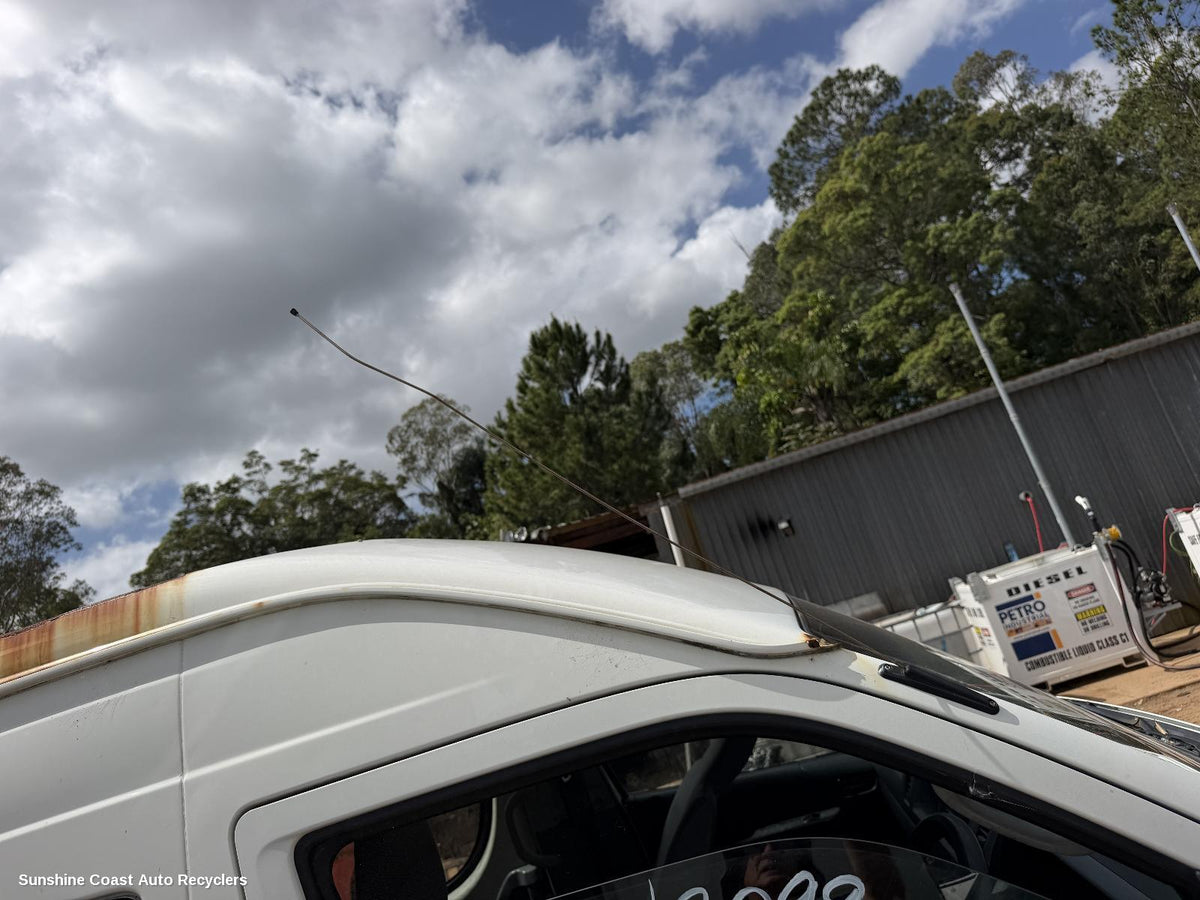 2005-2019 Toyota Hiace Antenna