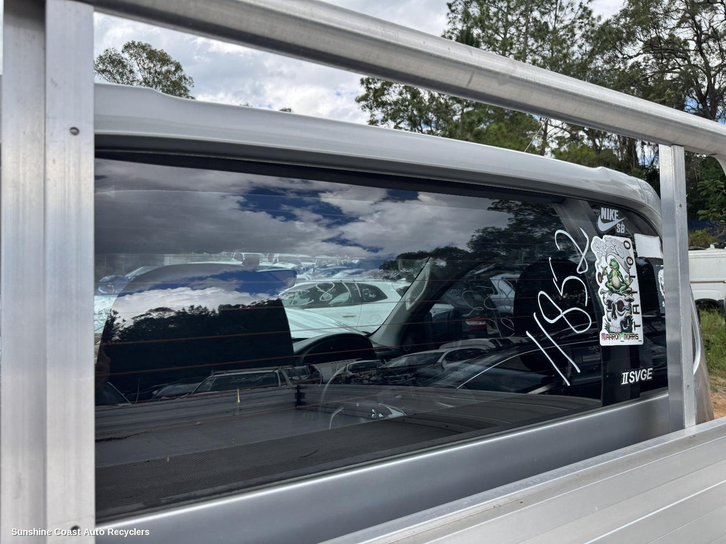 2016 Mitsubishi Triton Rear Tailgate Glass