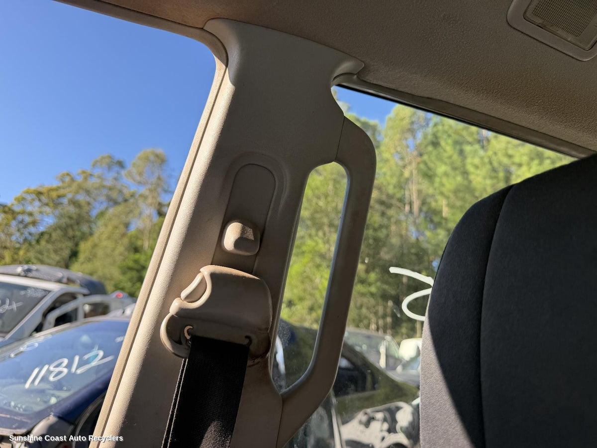 2006-2014 Mitsubishi Pajero Grab Handle