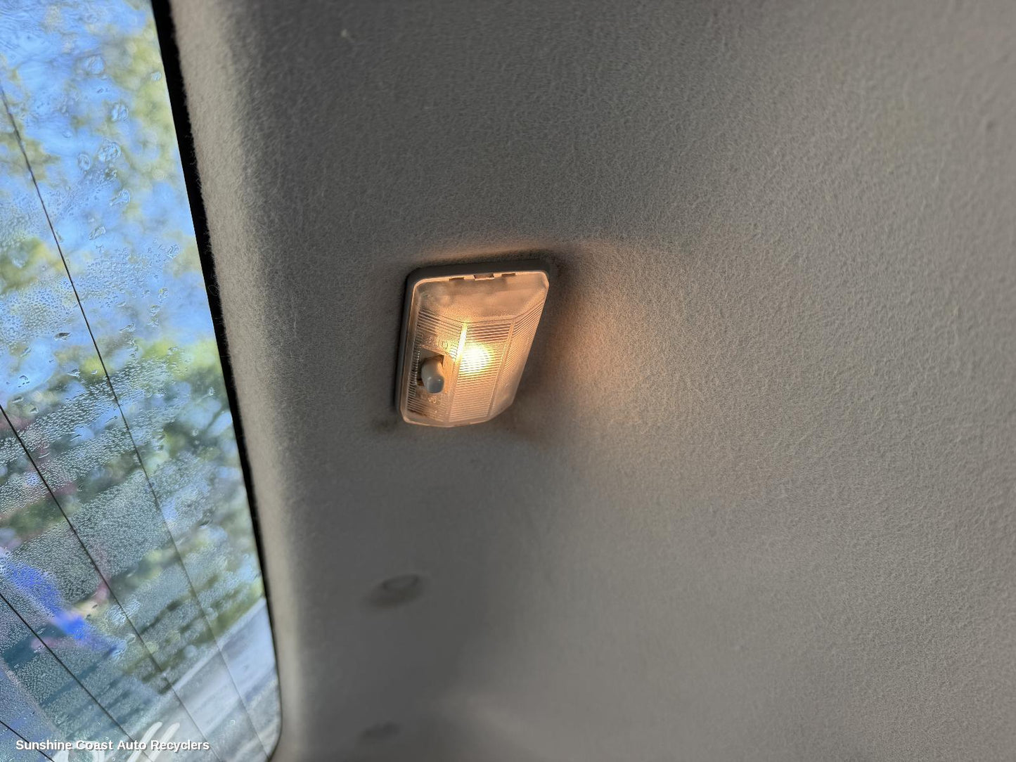 2009-2015 Mitsubishi Triton Courtesy Light