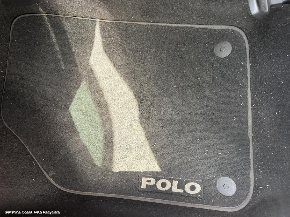 2010-2017 Volkswagen Polo Floor Mats