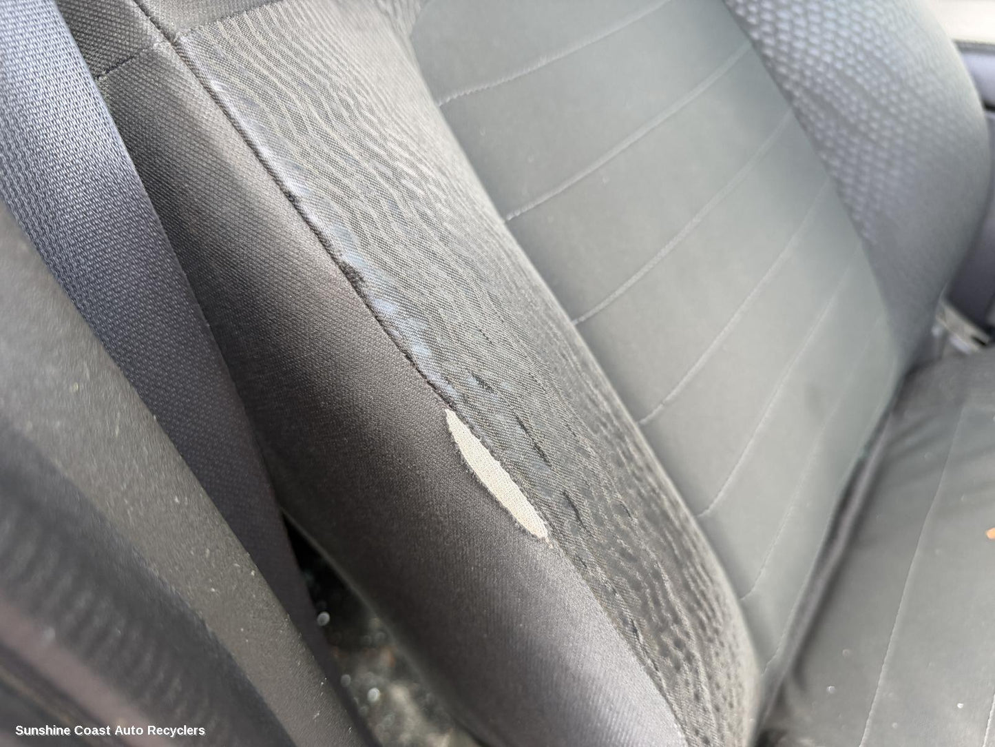 2010-2015 Nissan Navara Front Seat