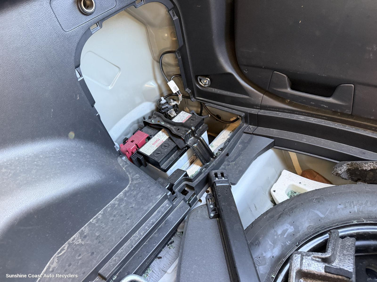 2018-2025 Toyota Rav4 Battery Terminal