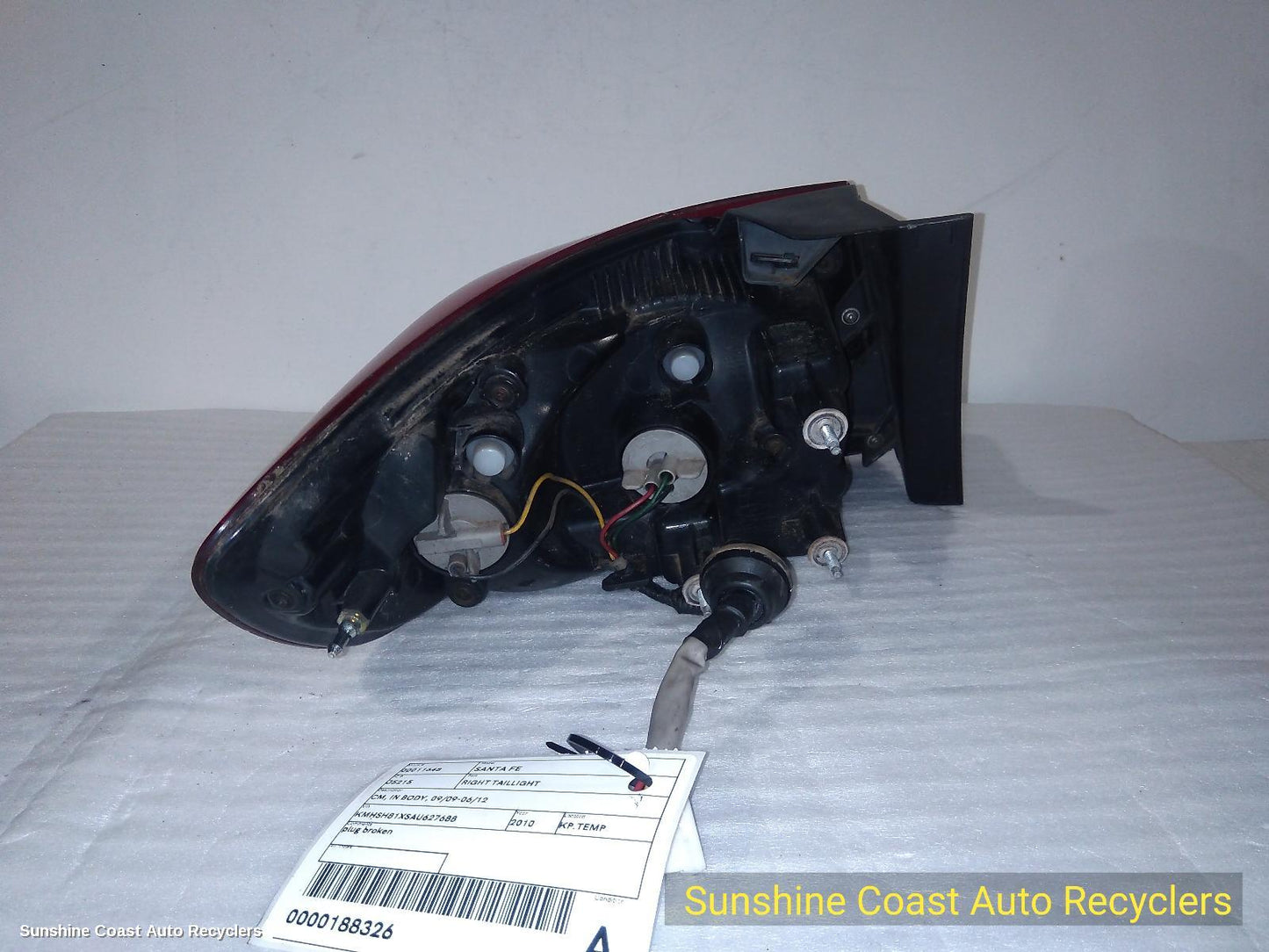 2010 Hyundai Santa Fe Right Taillight