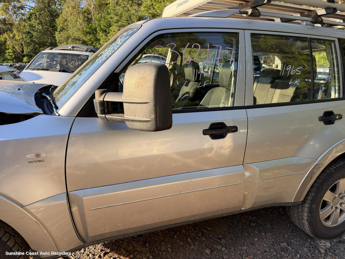2006-2014 Mitsubishi Pajero Left Door Mirror