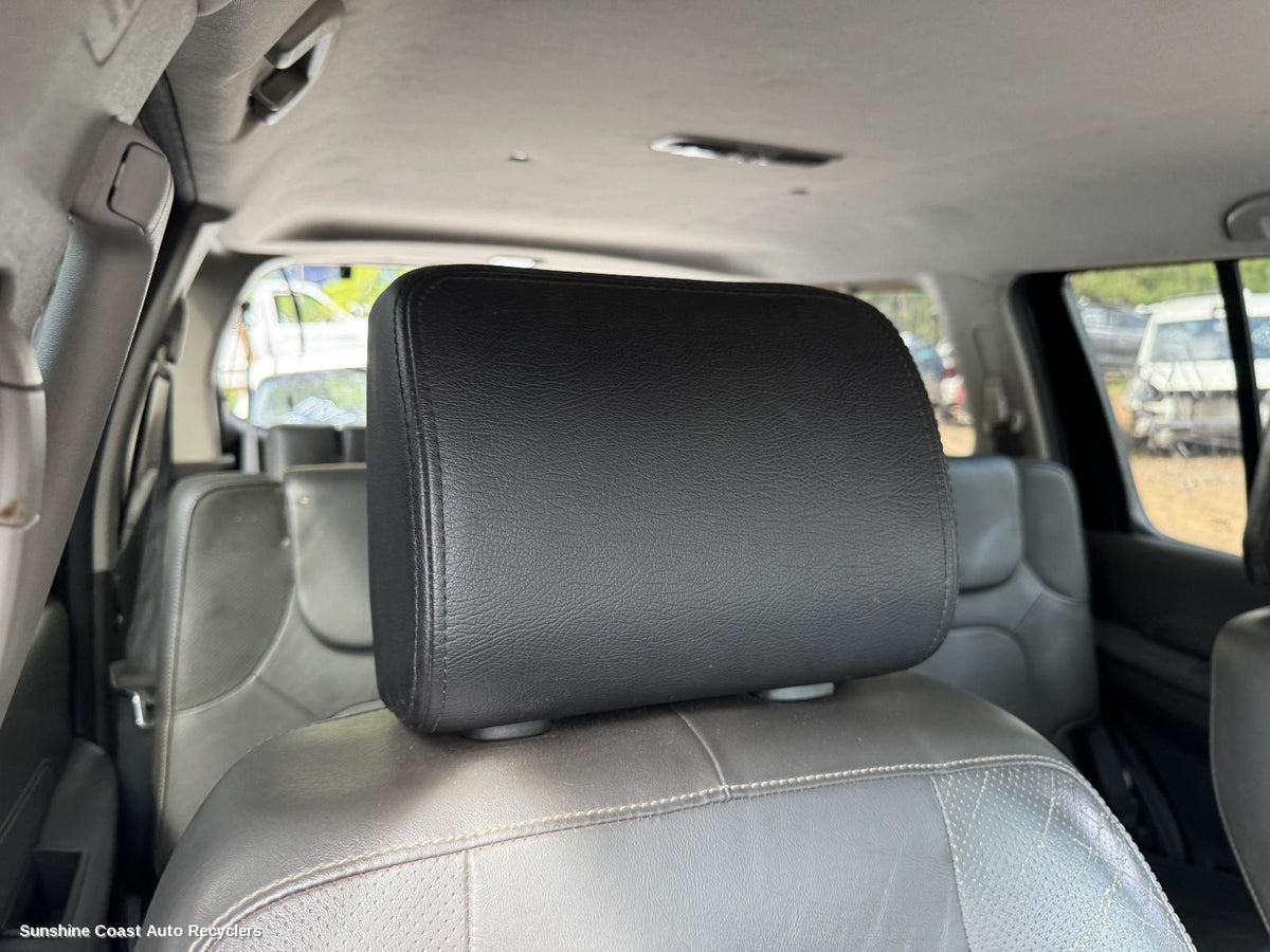 2005-2013 Nissan Pathfinder Headrest