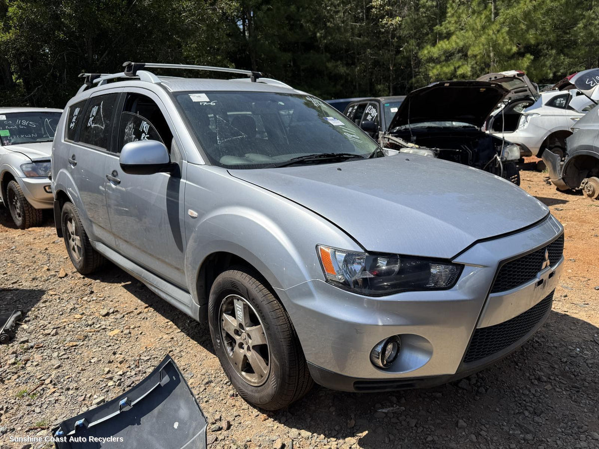 2009-2012 Mitsubishi Outlander Headrest