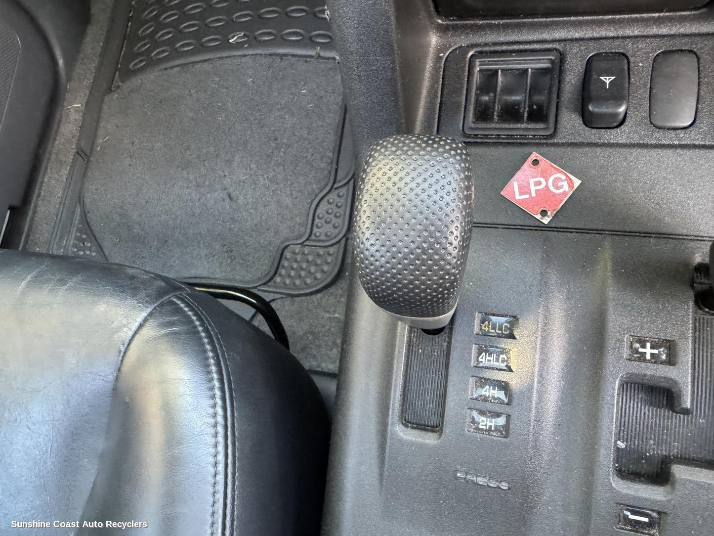 2002 Mitsubishi Pajero Gear Stick Shifter