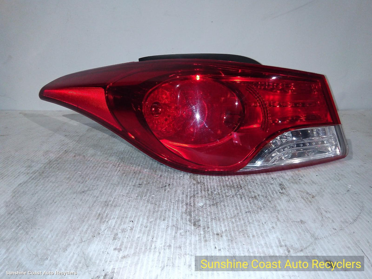 2011-2013 Hyundai Elantra Left Taillight