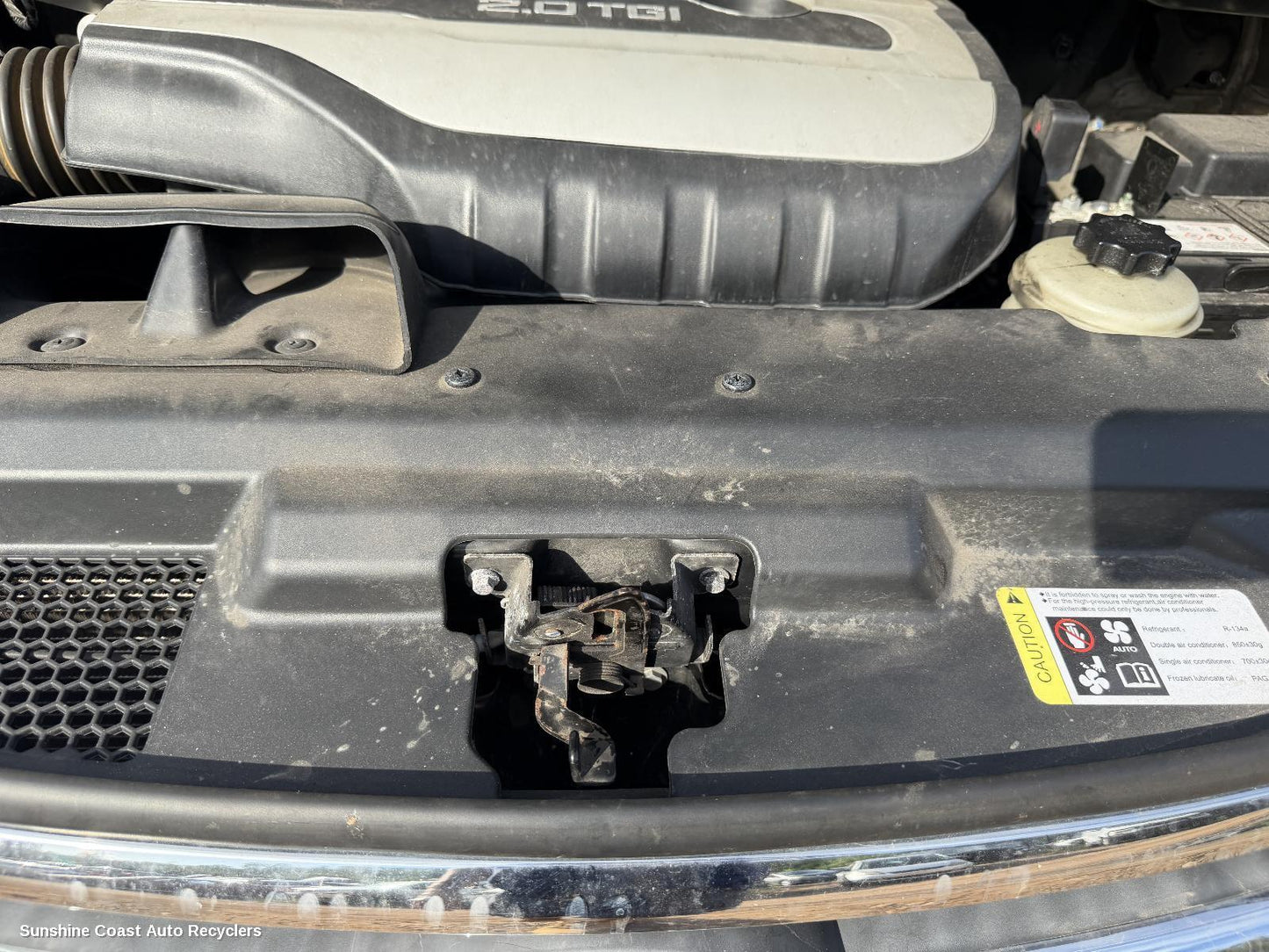 2015-2025 Ldv G10 Bonnet Lock Support