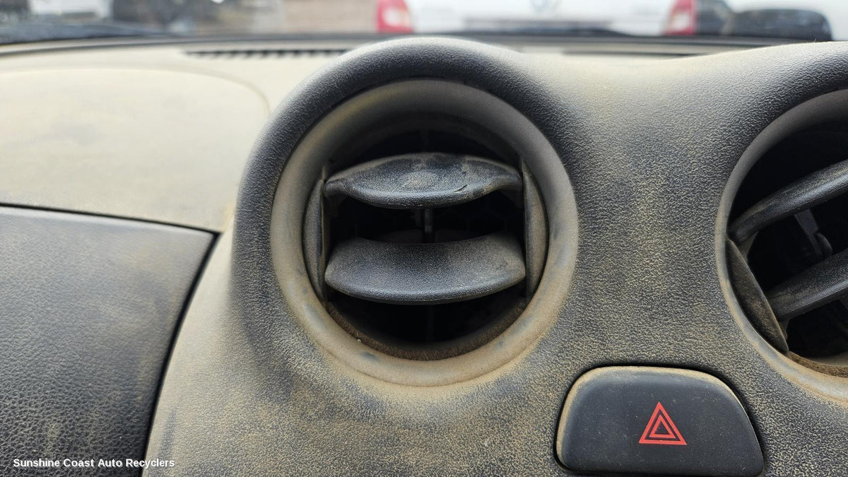 2010-2016 Nissan Micra Misc