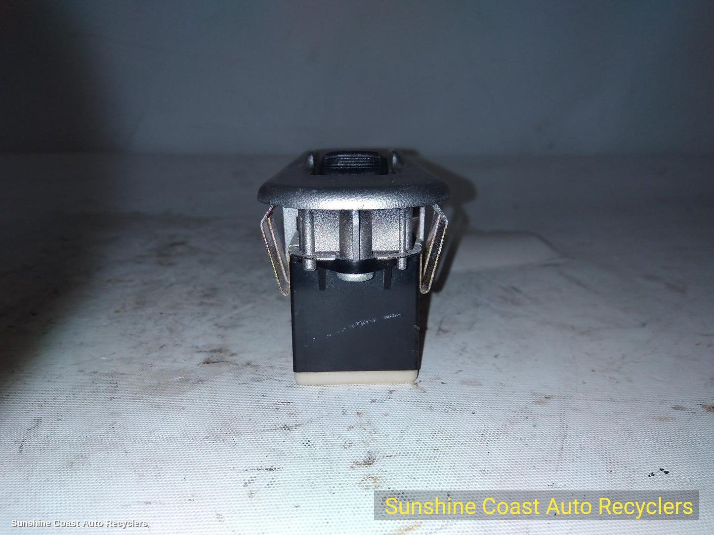 2005 Mitsubishi Triton Pwr Dr Wind Switch