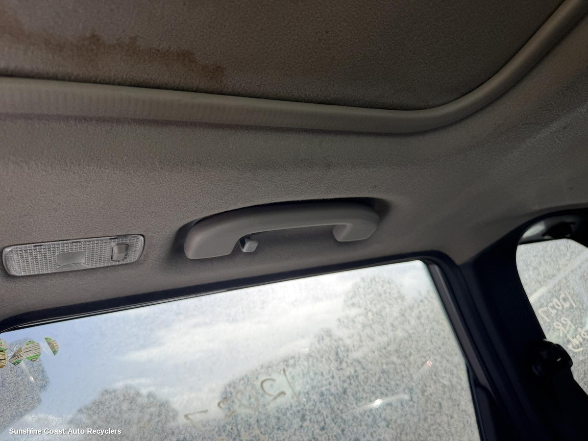 2007-2013 Nissan Xtrail Courtesy Light