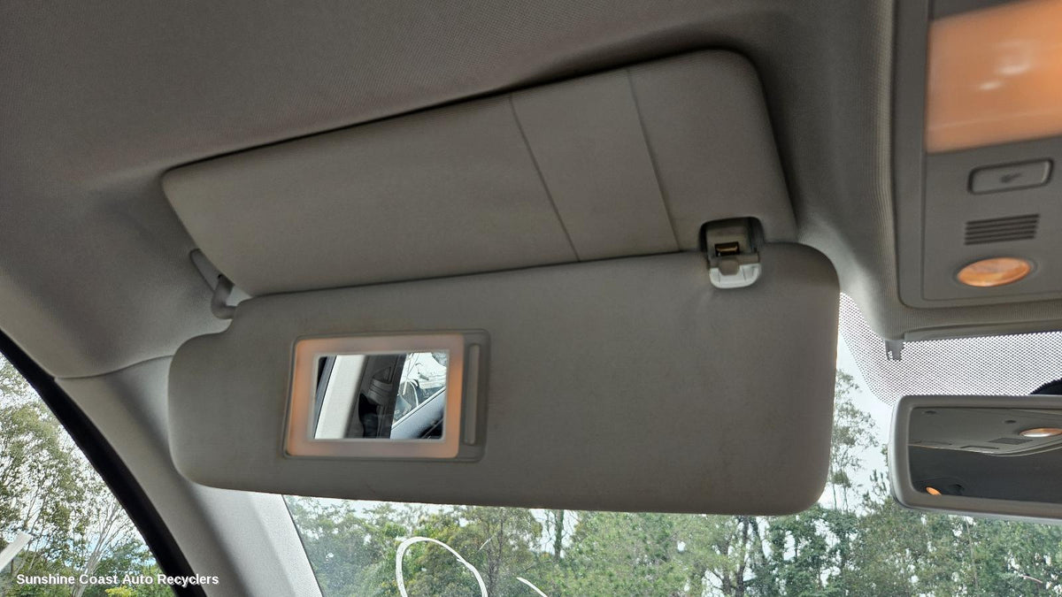 2010-2018 Volkswagen Touareg Sunvisor