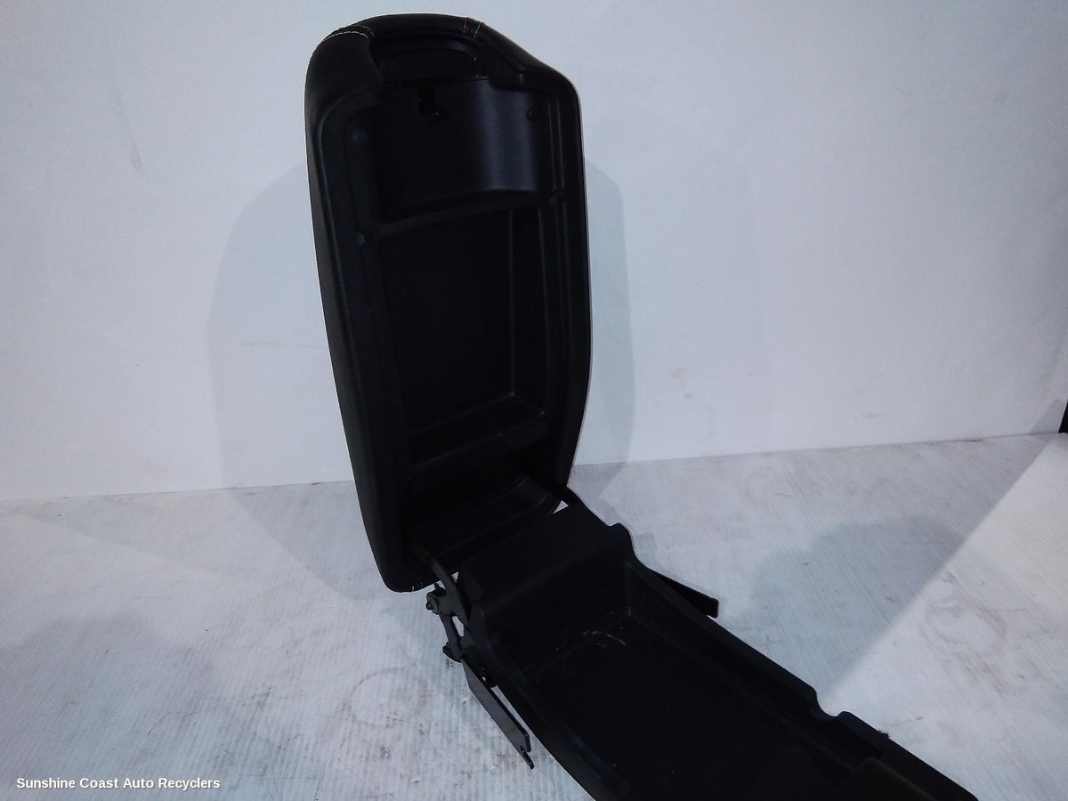 2014-2018 Jeep Cherokee Console