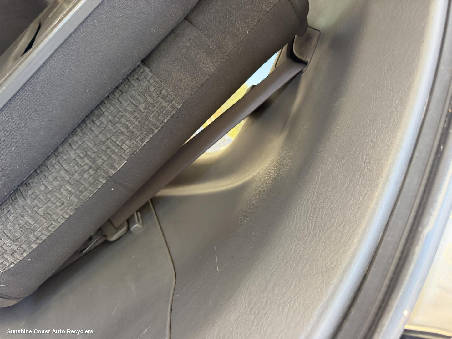 2003-2009 Toyota Prado Seatbelt Stalk