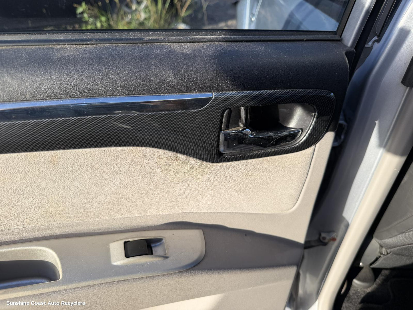 2009-2015 Mitsubishi Challenger Pwr Dr Wind Switch