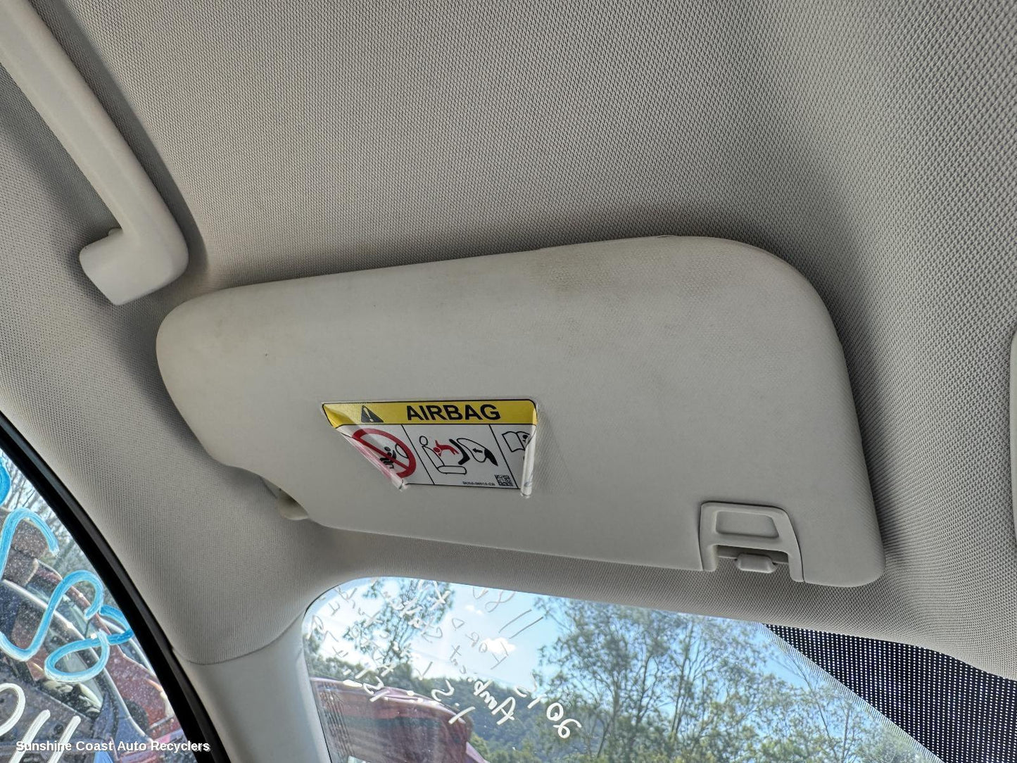 2015 Ford Kuga Sunvisor