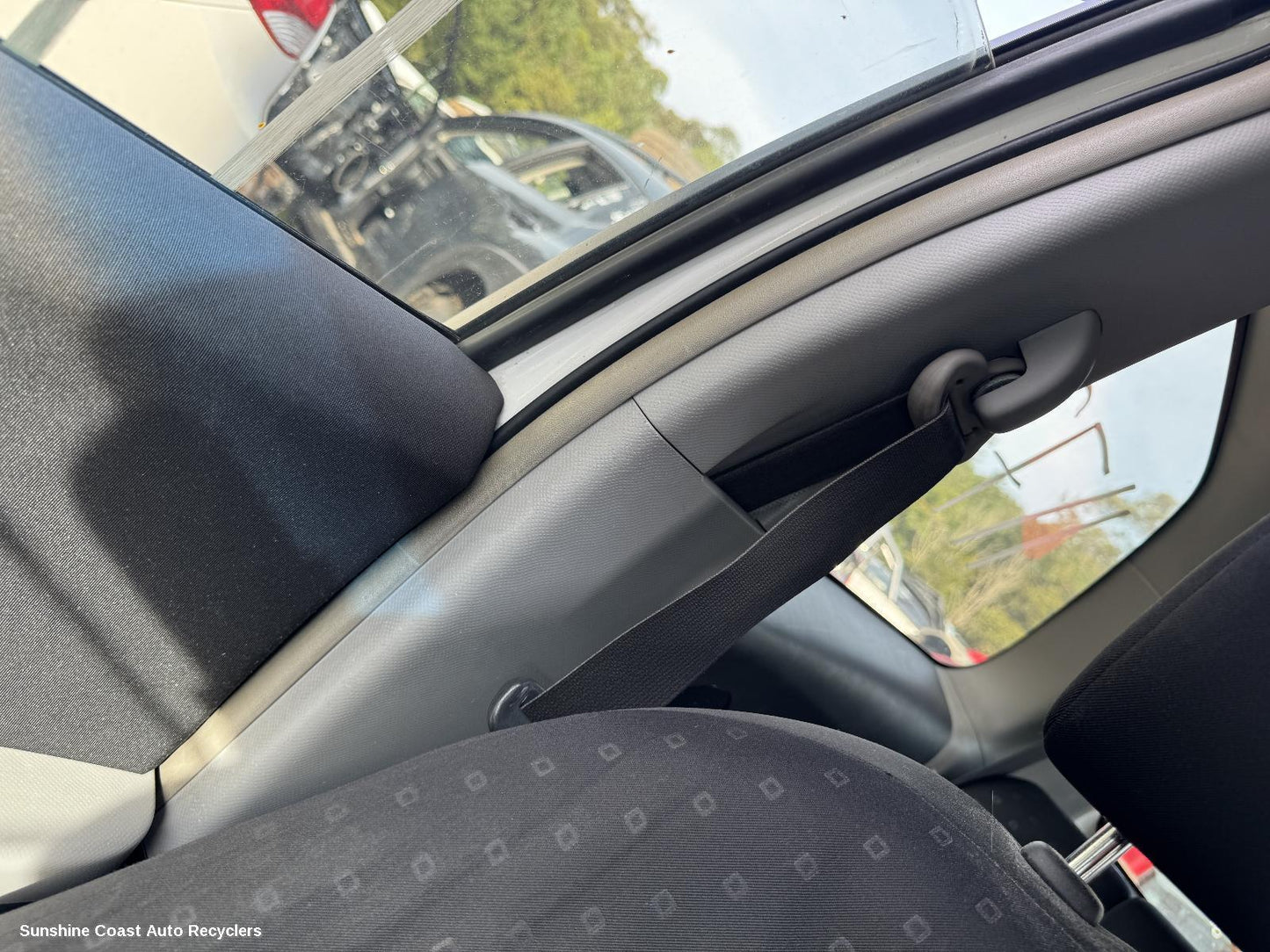 2006 Toyota Yaris Seatbelt Stalk