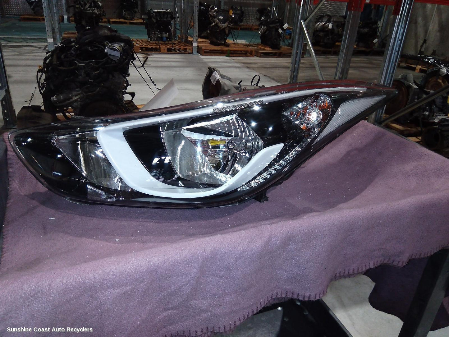 2014 Hyundai Elantra Left Headlamp