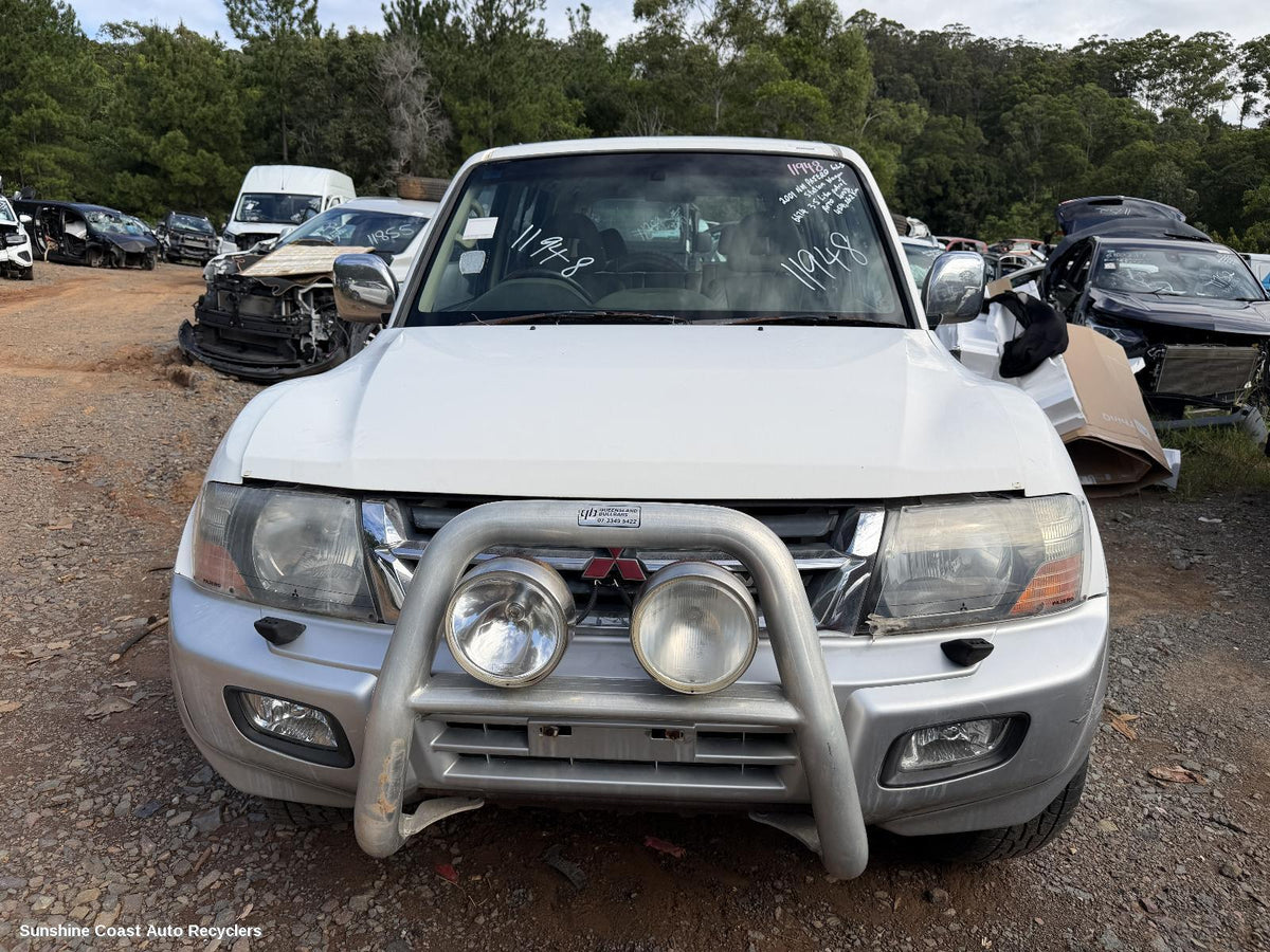 2000-2006 Mitsubishi Pajero Right Guard