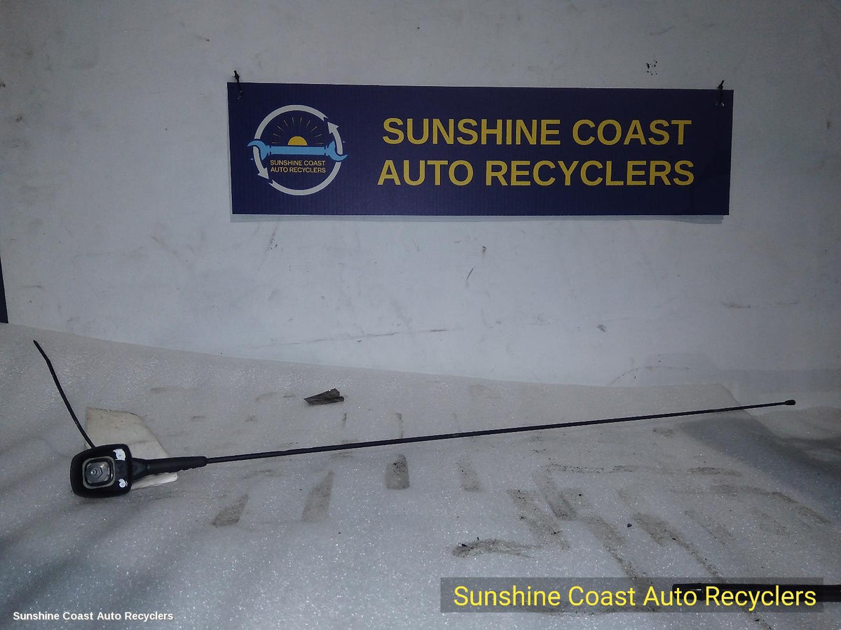 2015-2026 Renault Trafic Antenna
