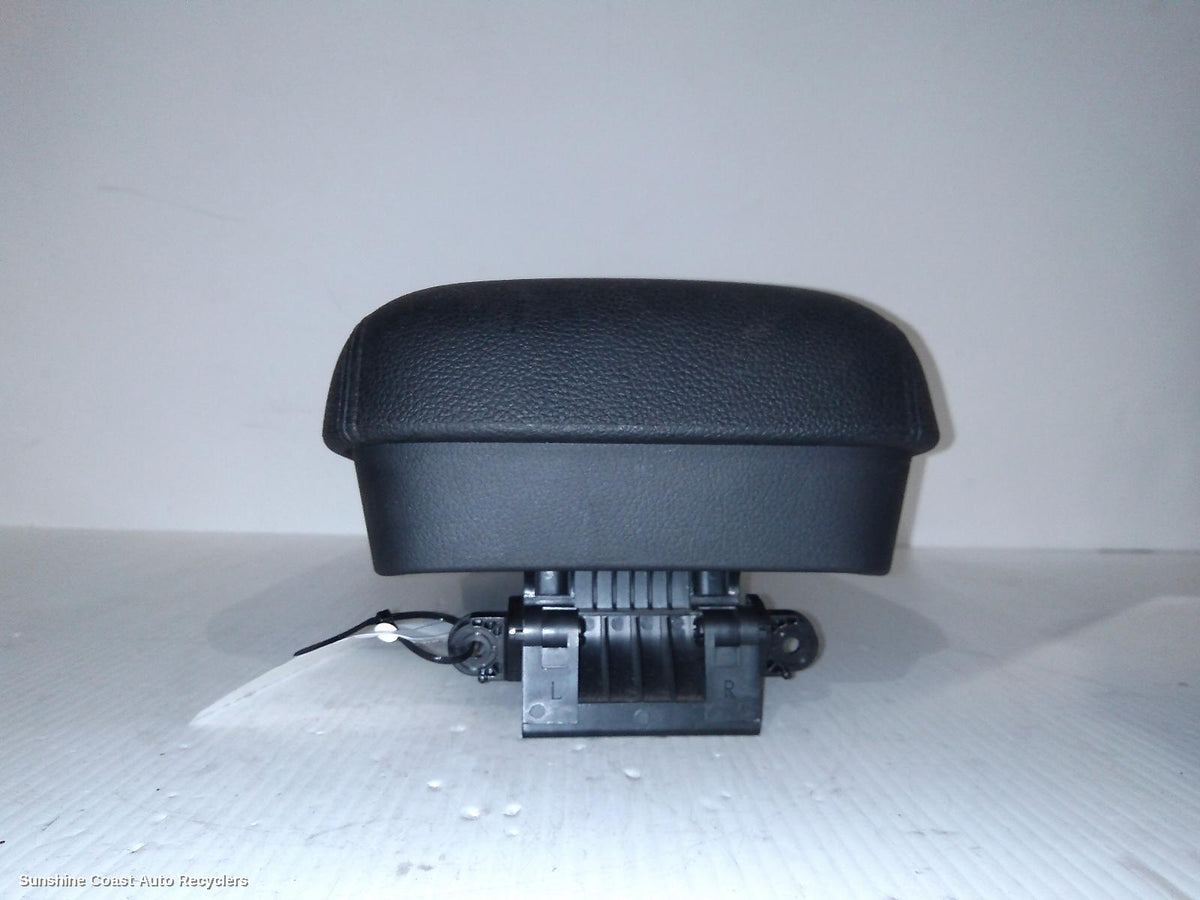 2017-2025 Mitsubishi Asx Console