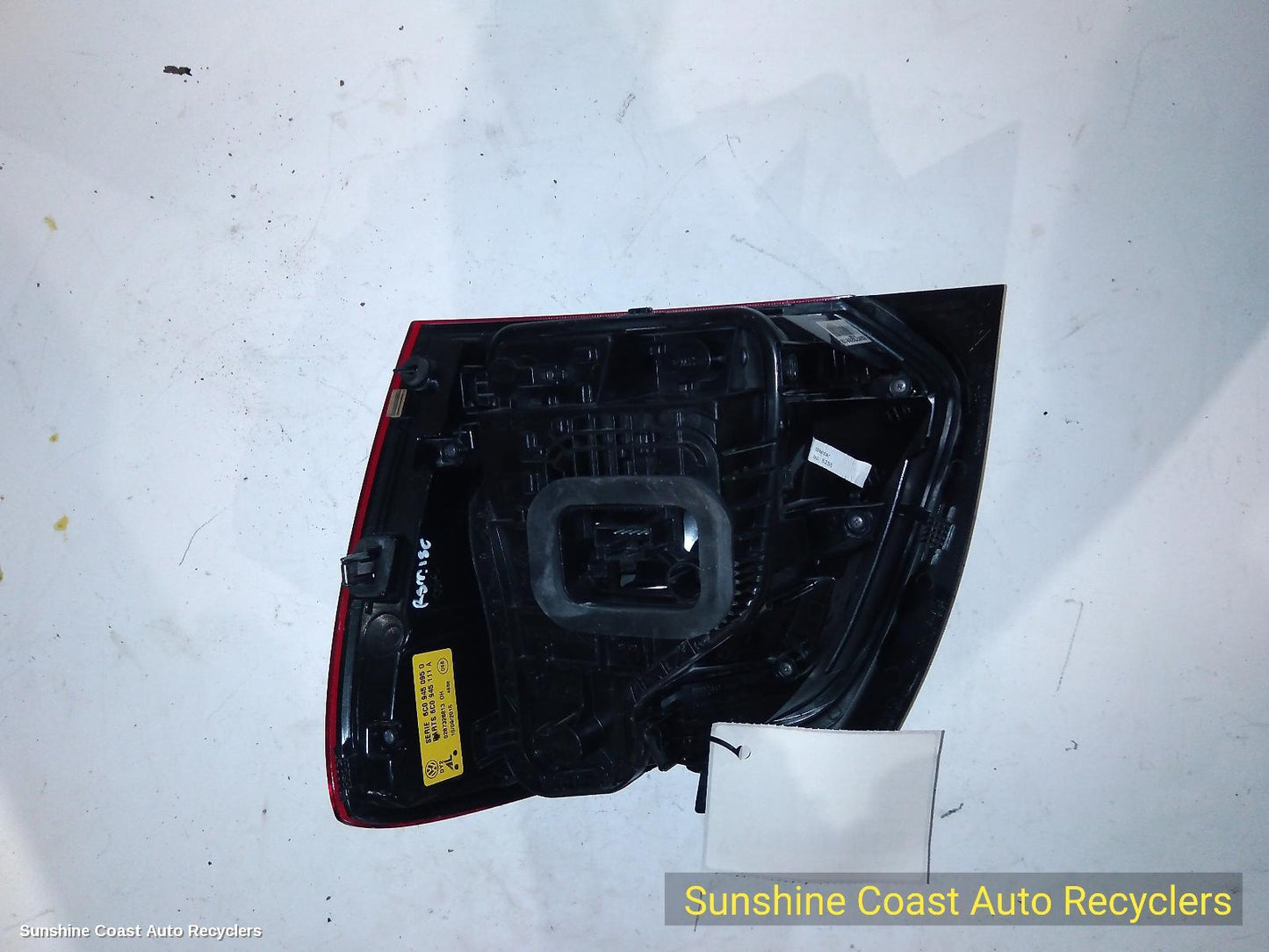 2016 Volkswagen Polo Left Taillight