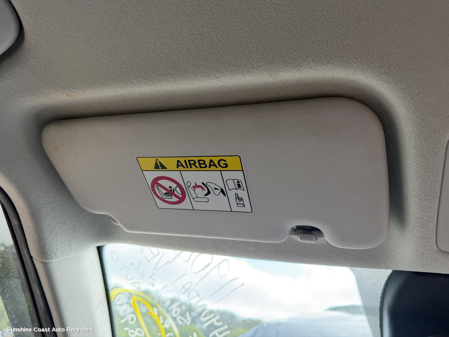 2019 Hyundai Venue Sunvisor