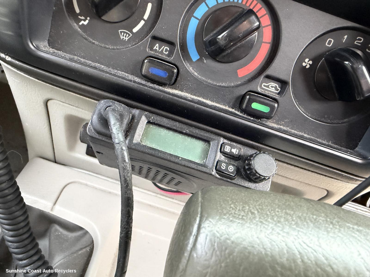 1974-2026 Nissan Patrol Radio Cd Dvd Sat Tv