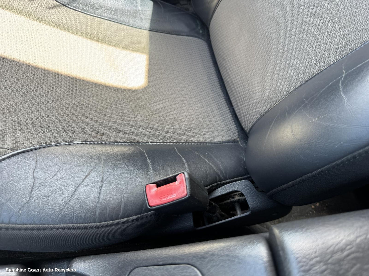 2004 Jeep Cherokee Seatbelt Stalk