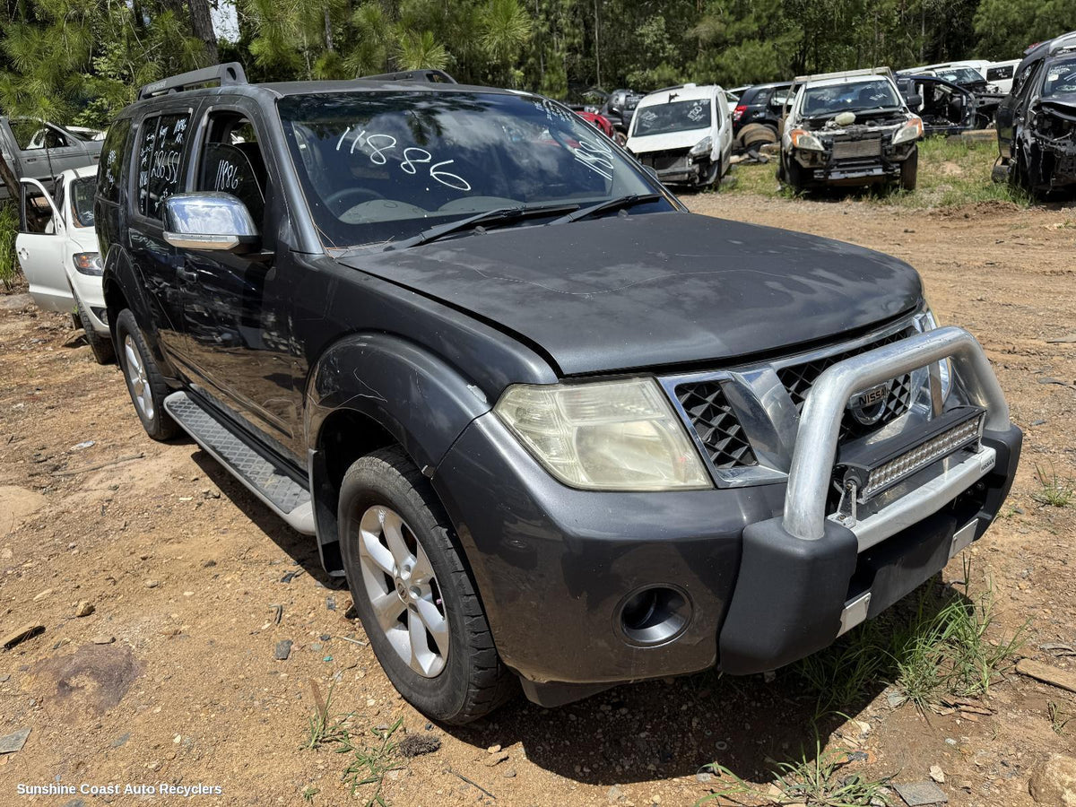 2005-2013 Nissan Pathfinder Headrest