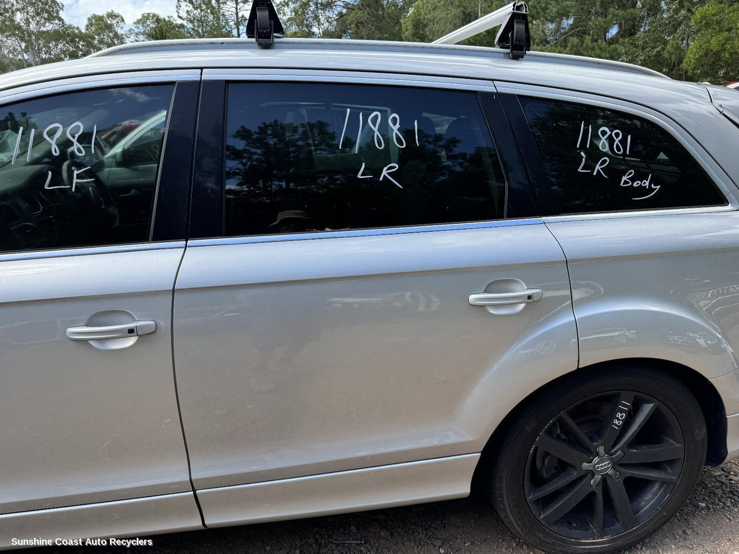 2010 Audi Q7 Left Rear Door Sliding