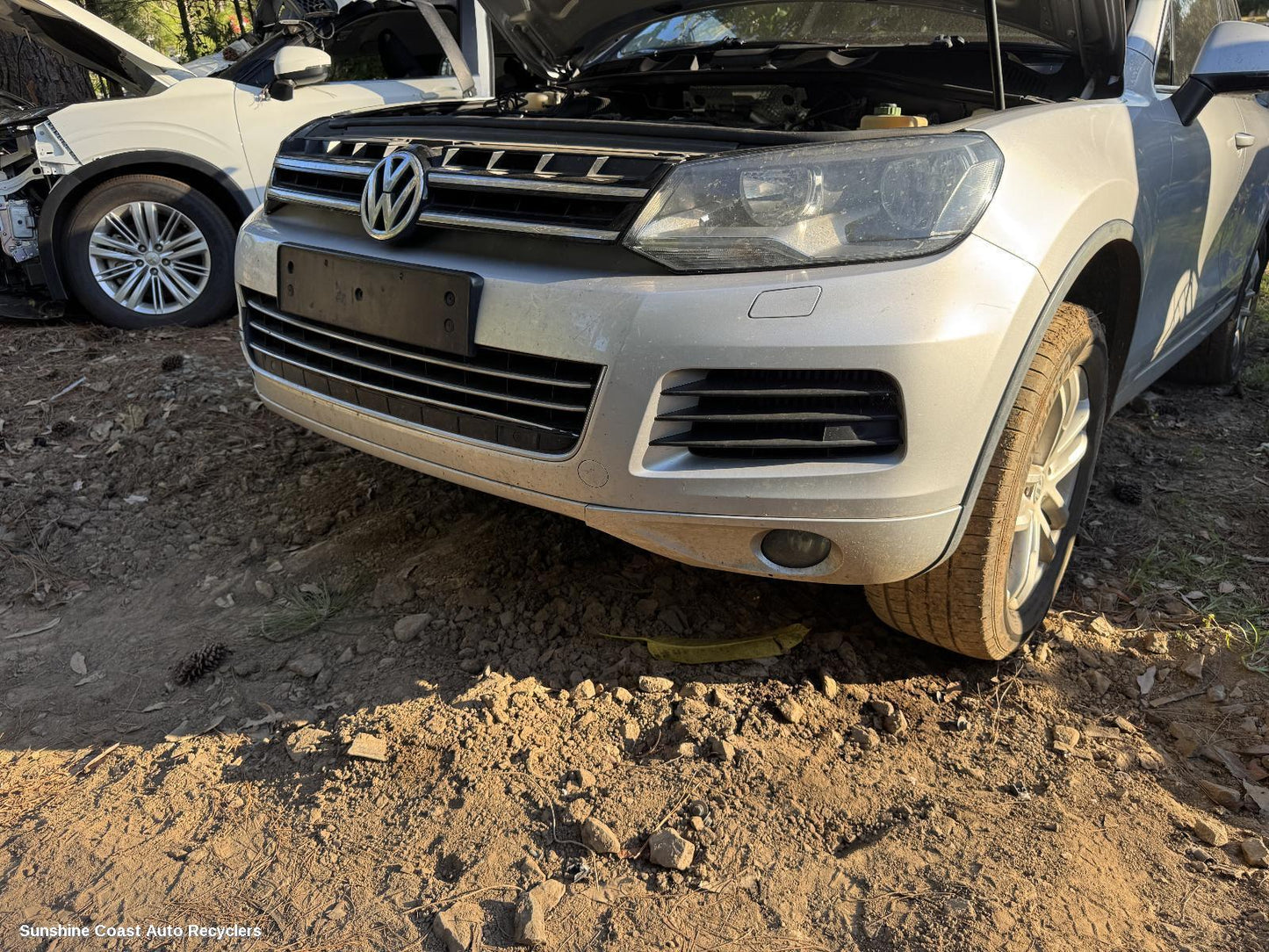 2011 Volkswagen Touareg Front Bumper