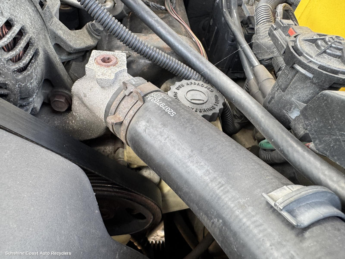 2001-2004 Jeep Cherokee P S Reservoir