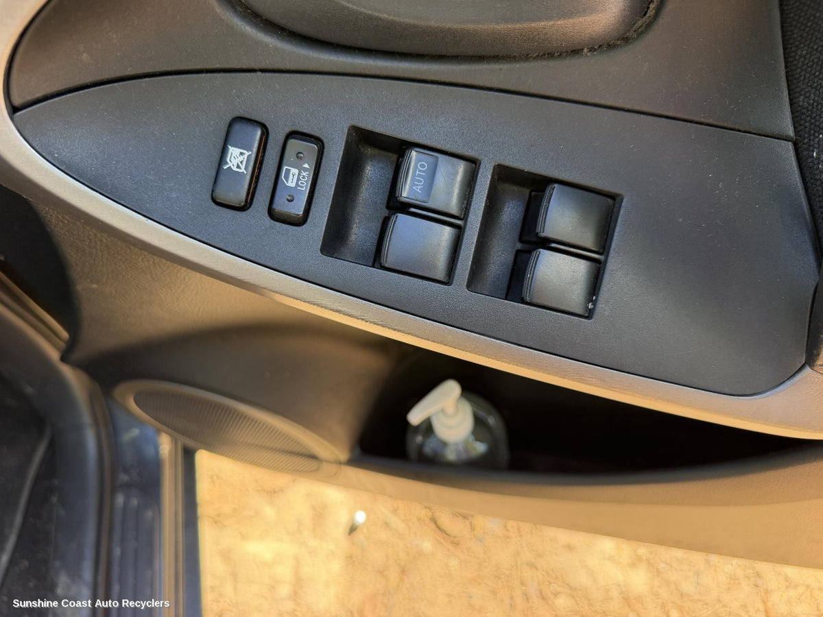 2005-2007 Toyota Rav4 Pwr Dr Wind Switch