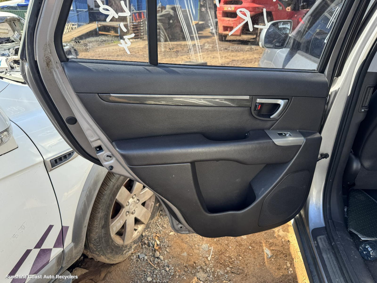 2009-2012 Hyundai Santa Fe Door Trim