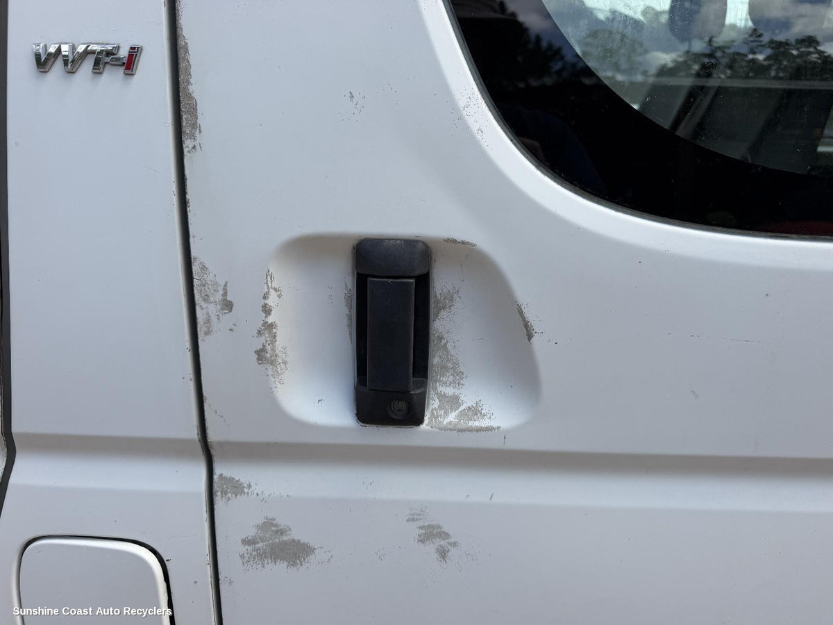 2005-2019 Toyota Hiace Door Handle