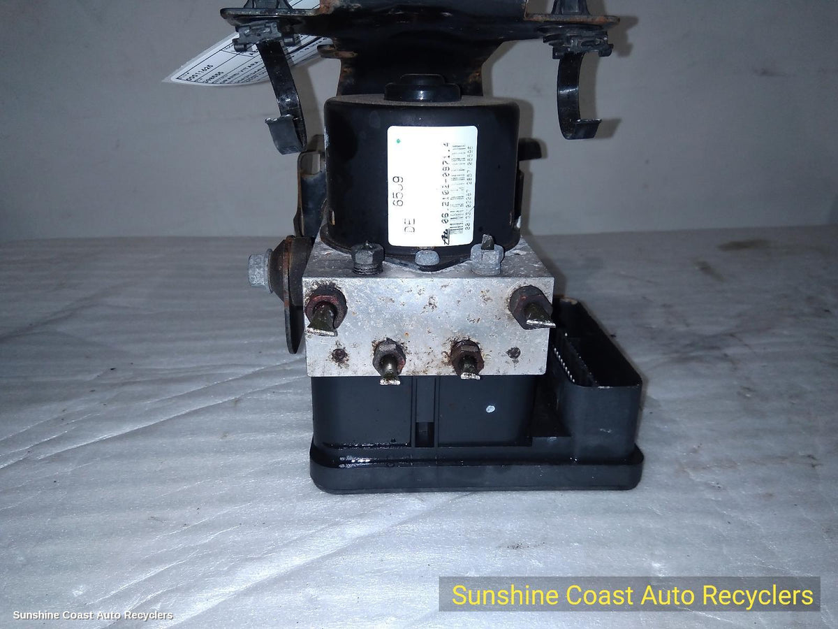 2005-2008 Suzuki Vitara Abs Pump Modulator