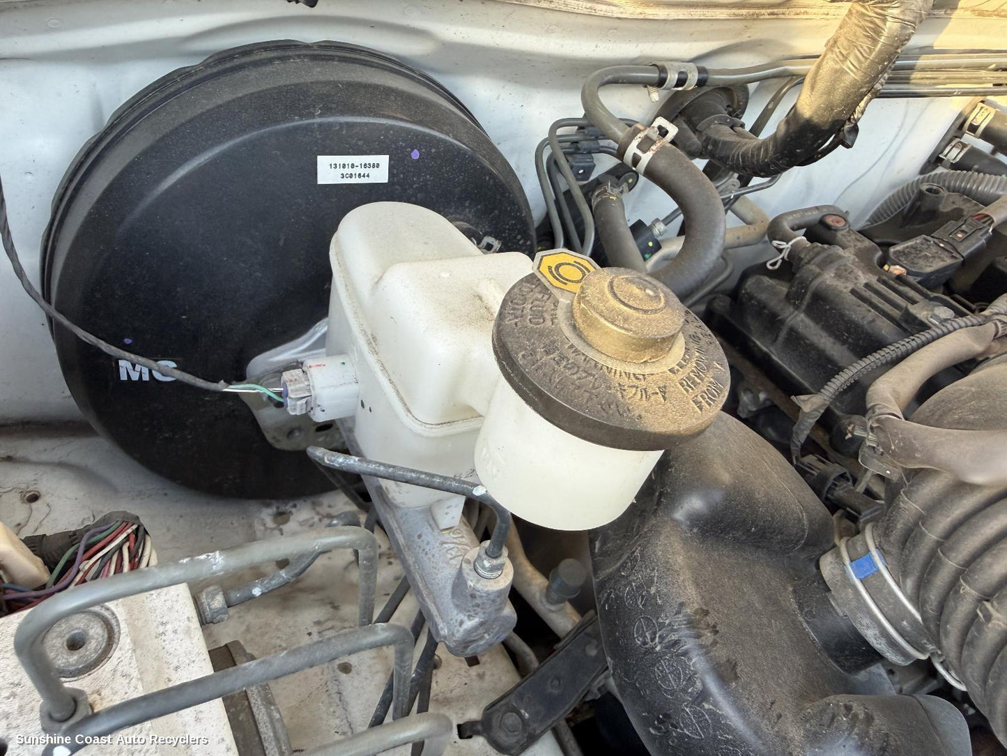 2005-2015 Toyota Hilux Master Cylinder