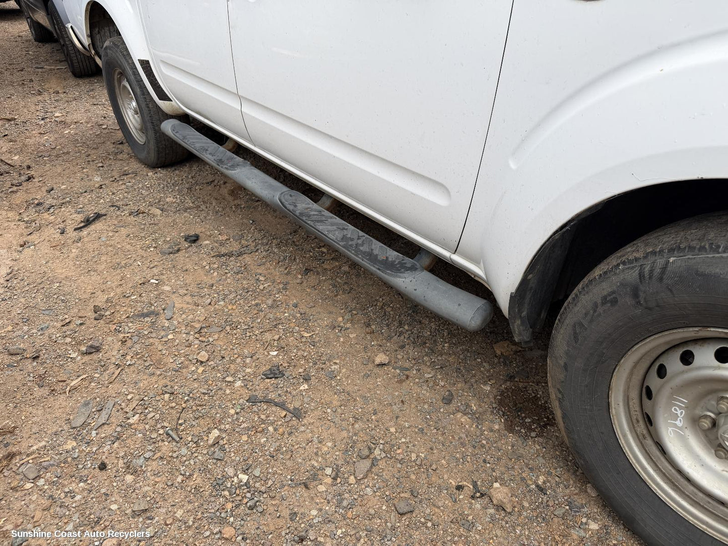 2011 Nissan Navara Side Step Skirt