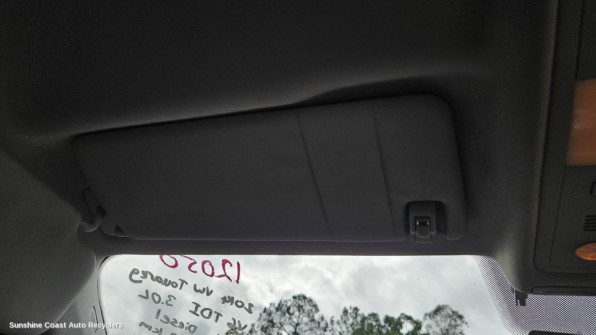 2010-2018 Volkswagen Touareg Sunvisor